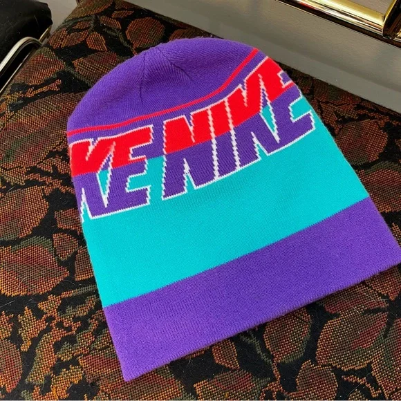 Nike | Vintage Neon Toque - Picture 3 of 8